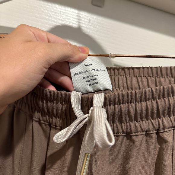 Varley Cypress Turn Up Stretch Twill Taupe Casual Neutral Relaxed Pants Small - Picture 8 of 11